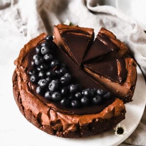 sliced chocolate cheesecake