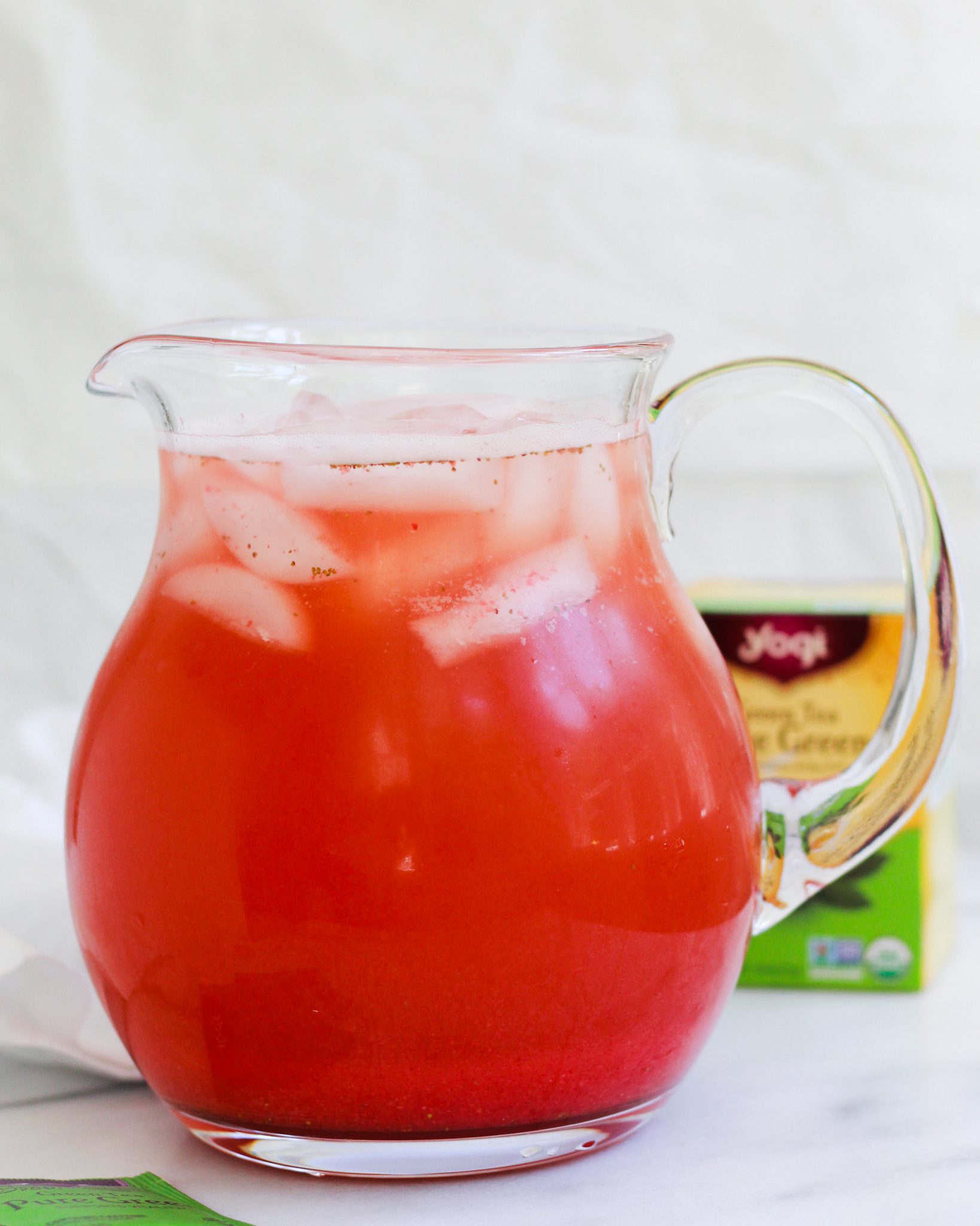 Iced Strawberry Green Tea Lemonade The Banana Diaries