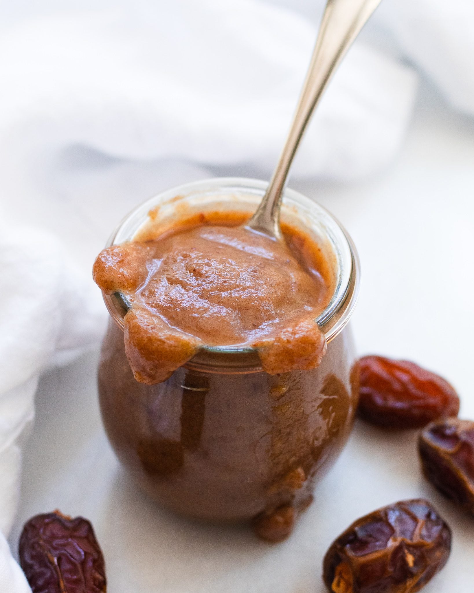 Vegan Date Caramel Sauce Recipe - The Banana Diaries