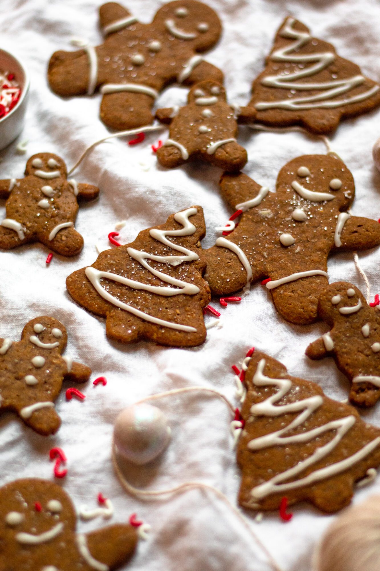 gingerbread cookies on cloth