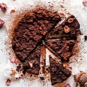 slices of paleo vegan flourless chocolate cake