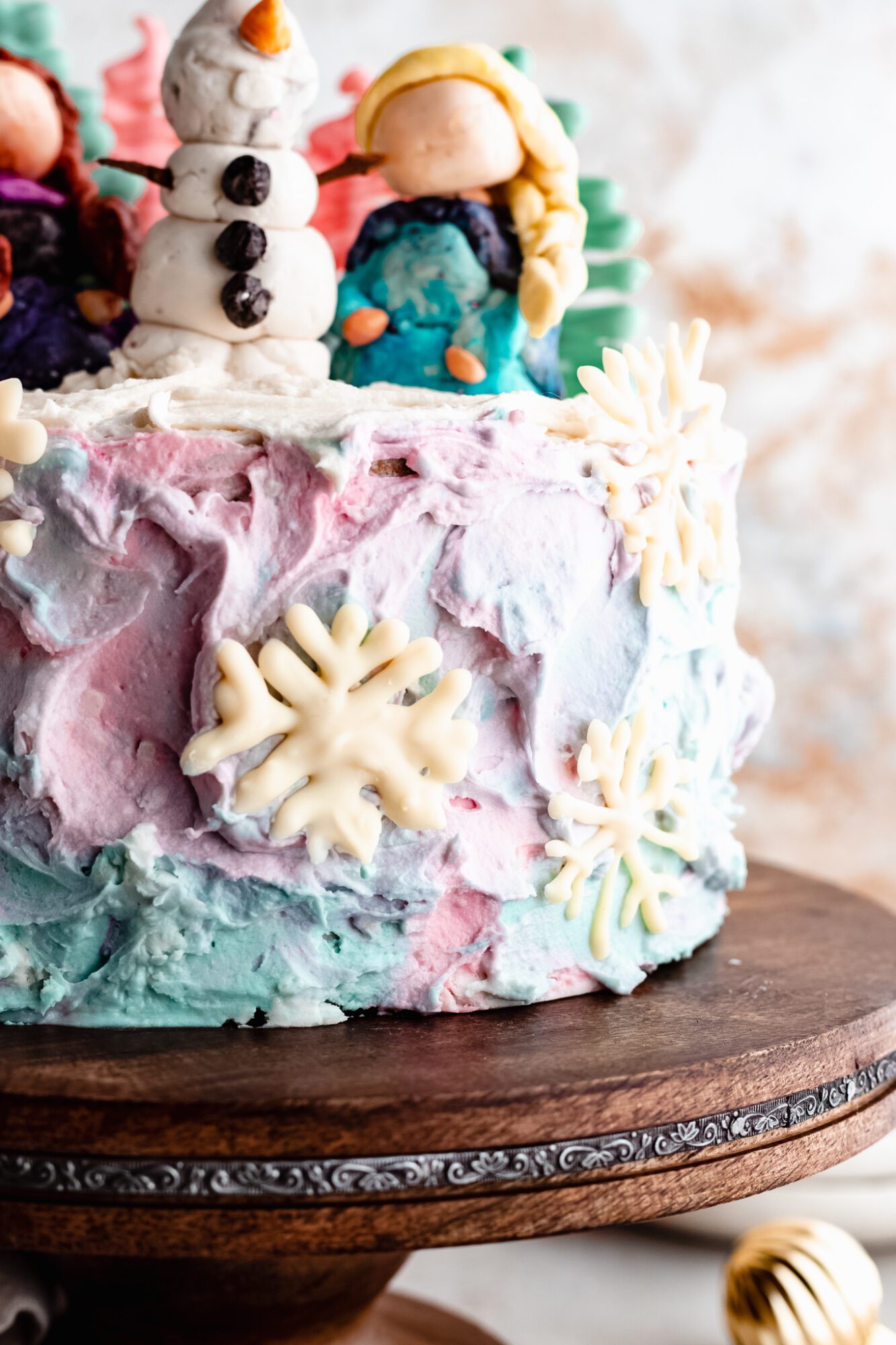 8 Frozen Birthday Cakes to Make at Home (plus Some Showstoppers!)