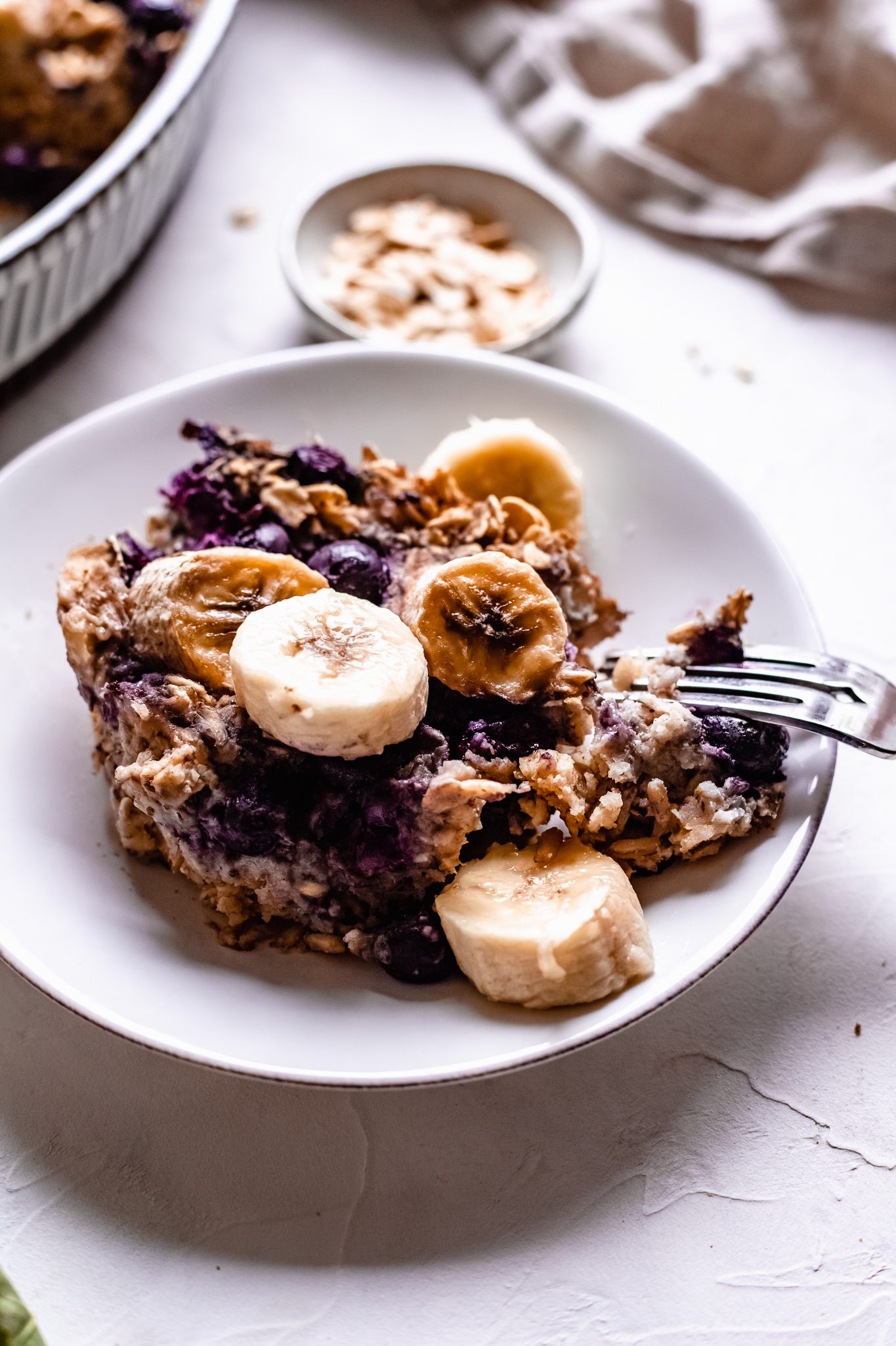 Secretly Healthy Vegan Baked Oatmeal with Blueberries (Easy!) | The