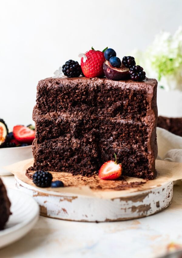 Easy Vanilla Vegan Gluten Free Cake (Oat Flour only!) The Banana Diaries