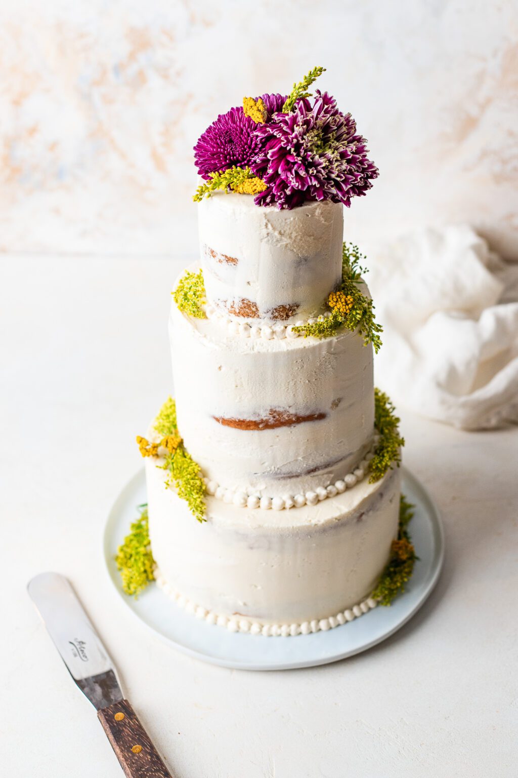 Quick & Easy Vegan Buttercream Frosting (4 Ingredients) | The Banana