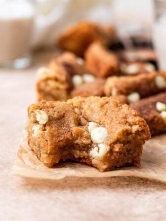 Chewy Vegan Snickerdoodle Blondies