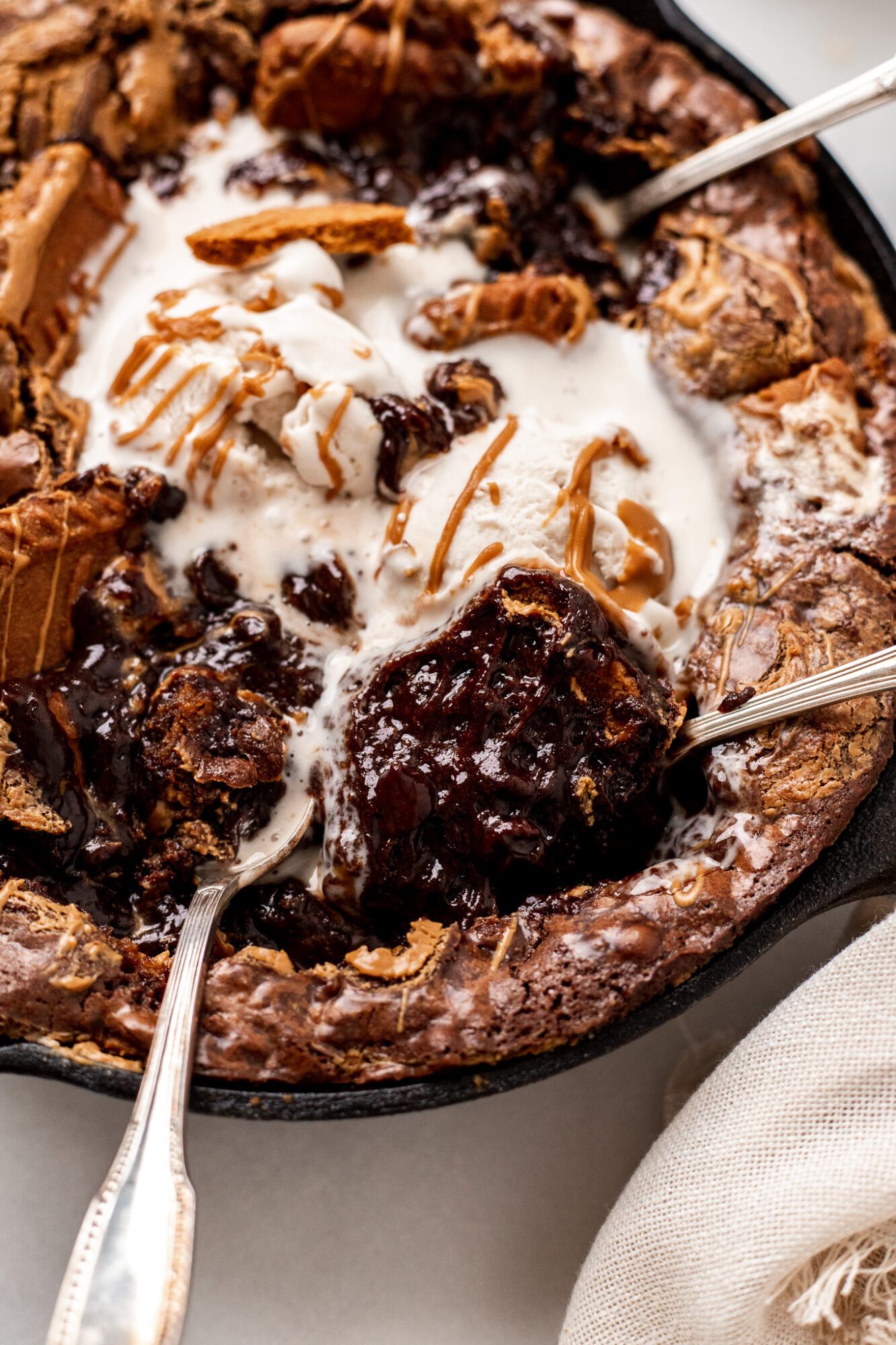 Molten Biscoff Brownie Skillet (No eggs, Dairy free, Vegan!) The