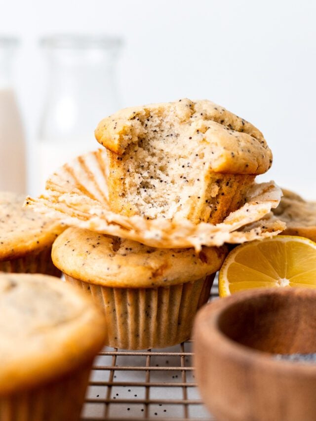 Fluffy & Moist Vegan Lemon Poppy Seed Muffins (Gluten Free) The