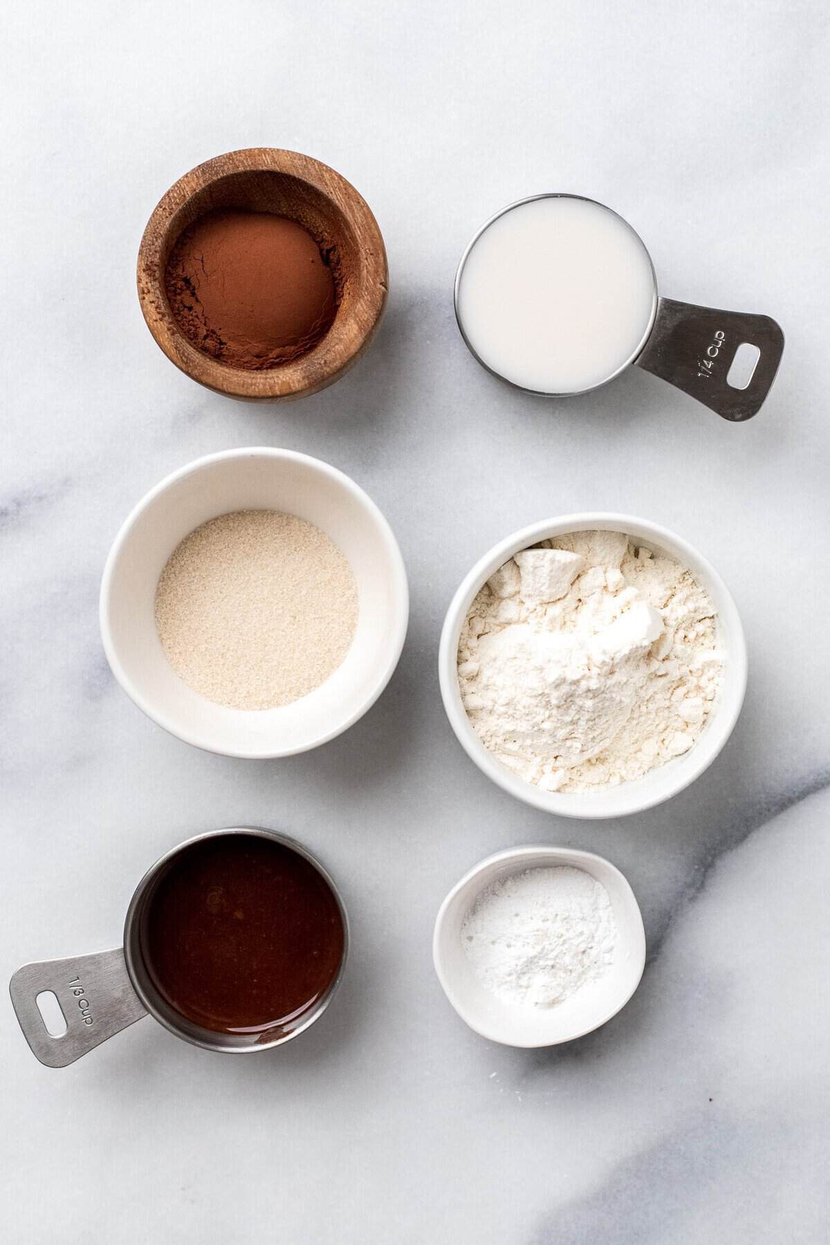 Molten & Fudgy Nutella Mug Cake (Dairy Free + Vegan!) | The Banana Diaries