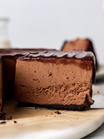 sliced vegan no bake chocolate cheesecake