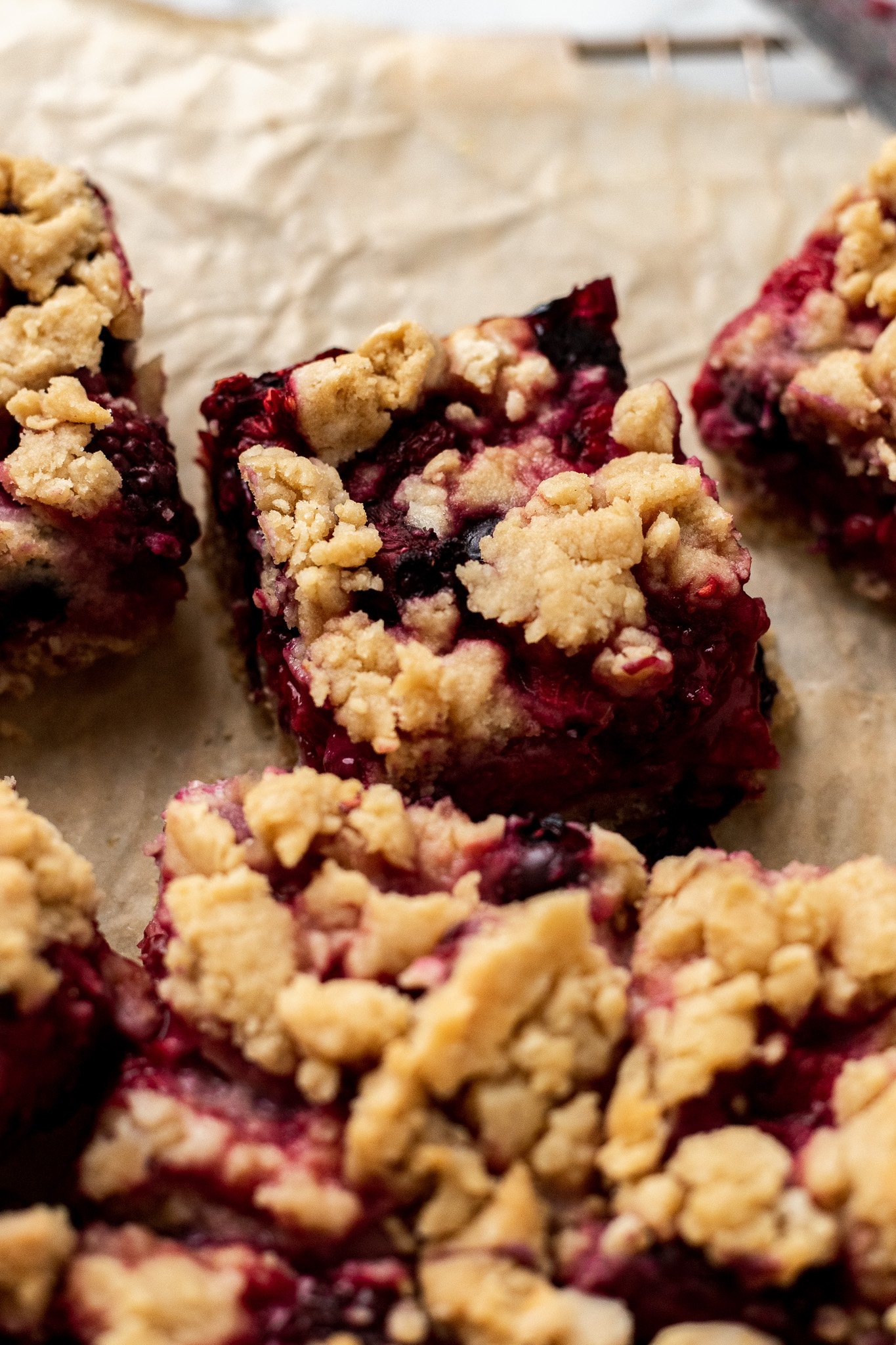 Quick & Easy Triple Berry Crumble Bars (Gluten Free) The Banana Diaries