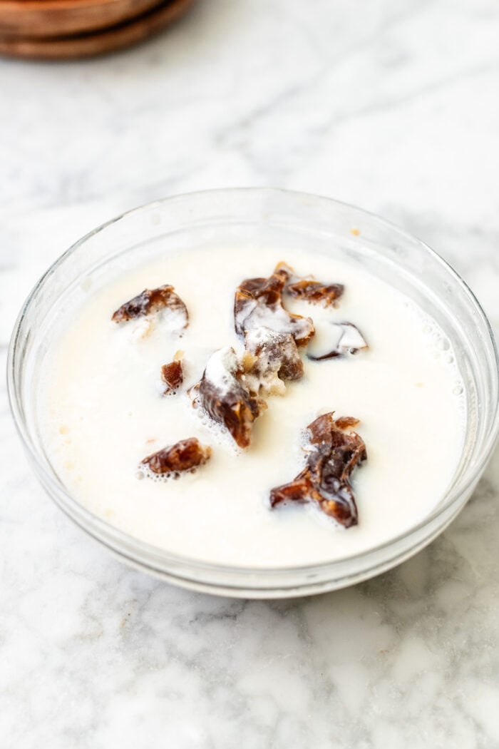 dates soaked in milk mixture