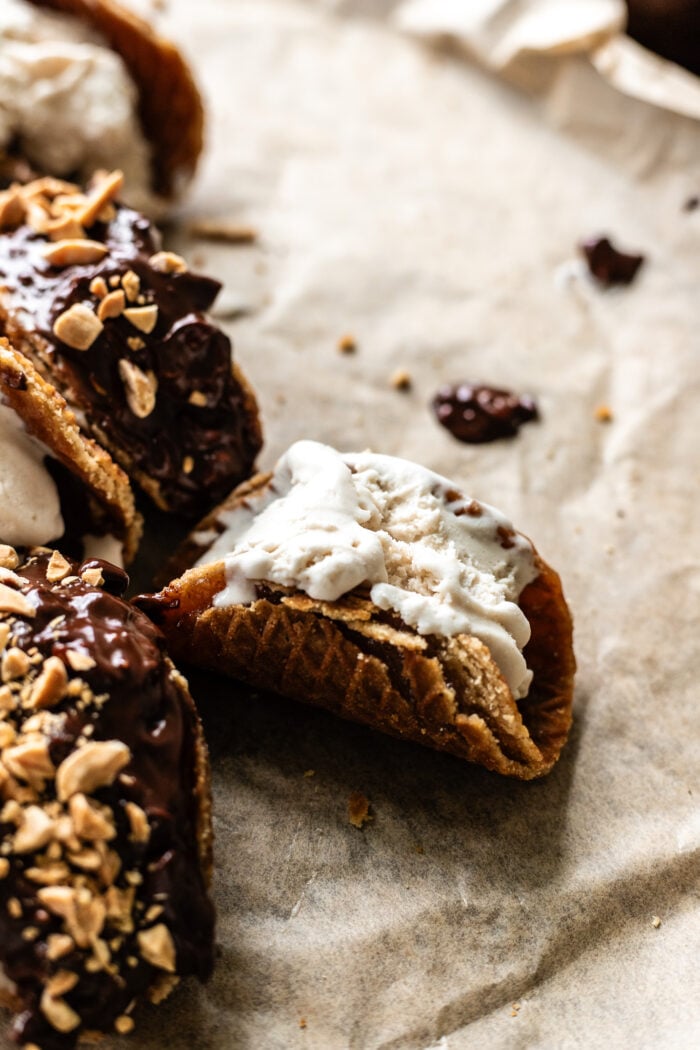 assembling the mini choco tacos