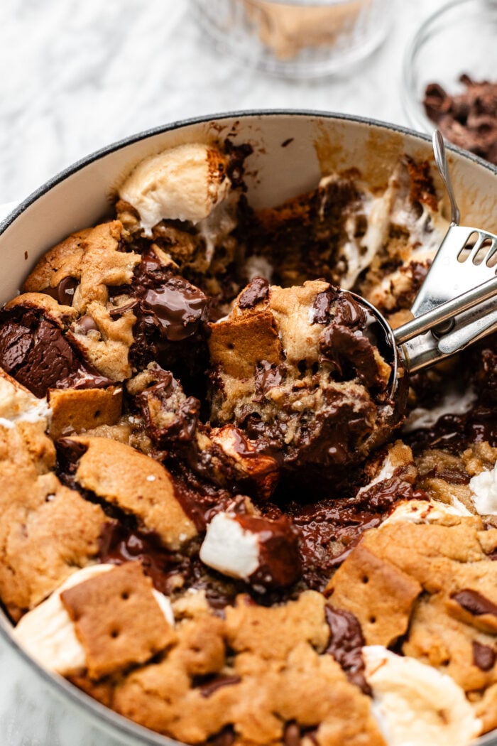 scooping the cookies