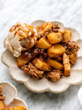 plate of vegan apple crisp