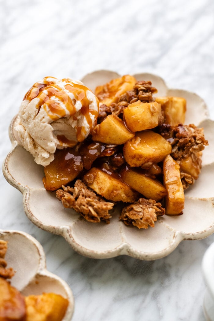 plate of vegan apple crisp
