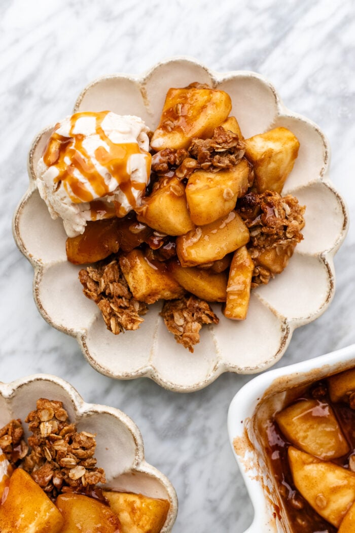 plates of vegan apple crisp