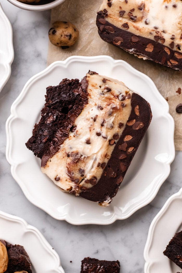 plate of brookie cheesecake