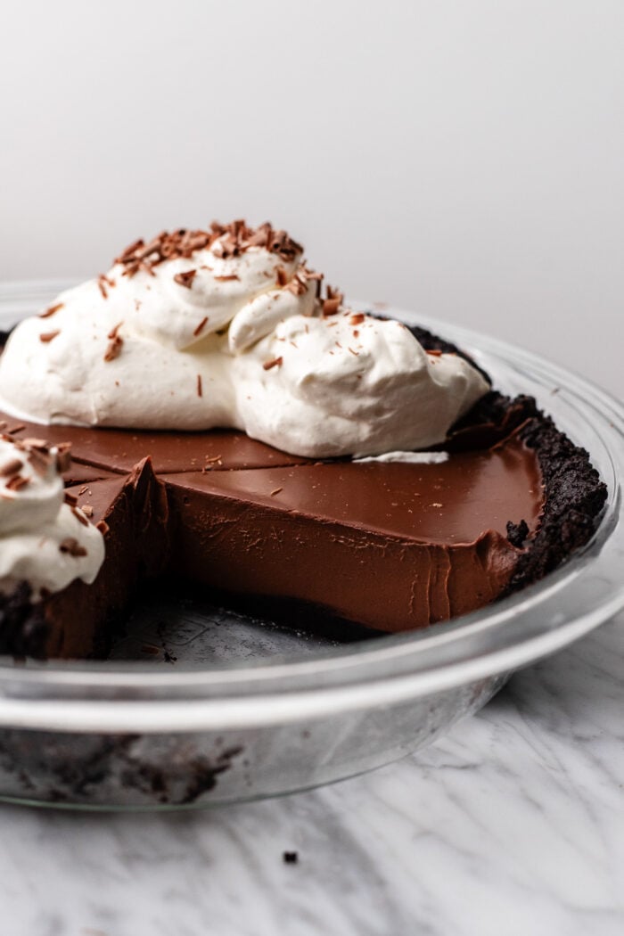 sliced chocolate cream pie