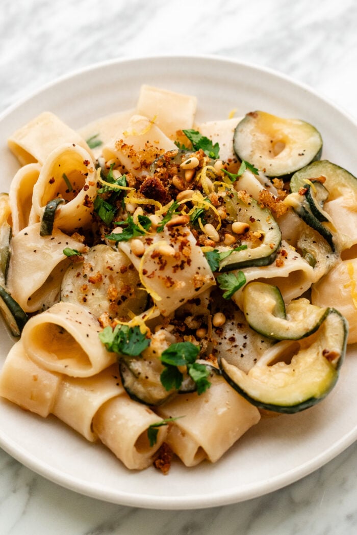 close up of plate of lemon zucchini pasta