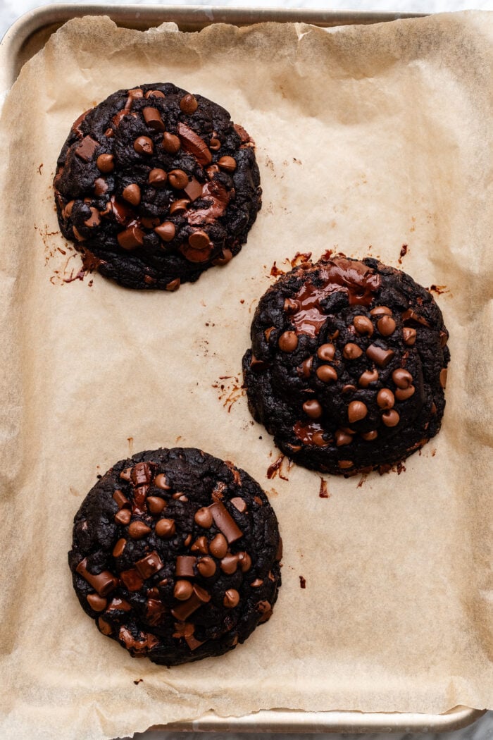 baked cookies